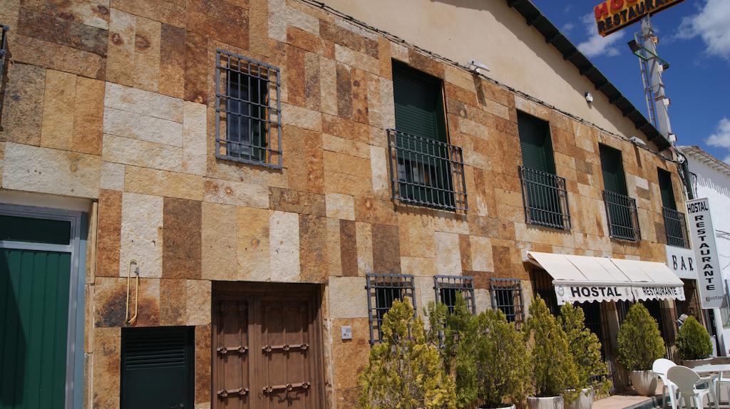 Hostal Restaurante Bustos Villarrubio Exterior foto