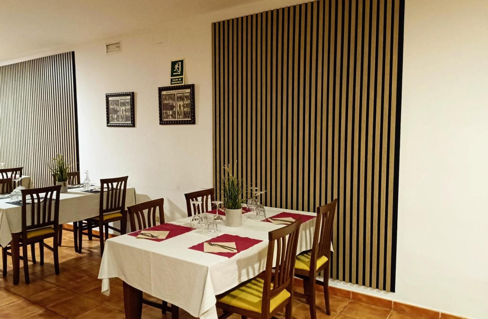Hostal Restaurante Bustos Villarrubio Exterior foto